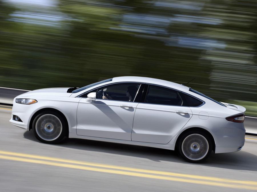  Ford Fusion 2013 года  (US) (фото 39 из 202)